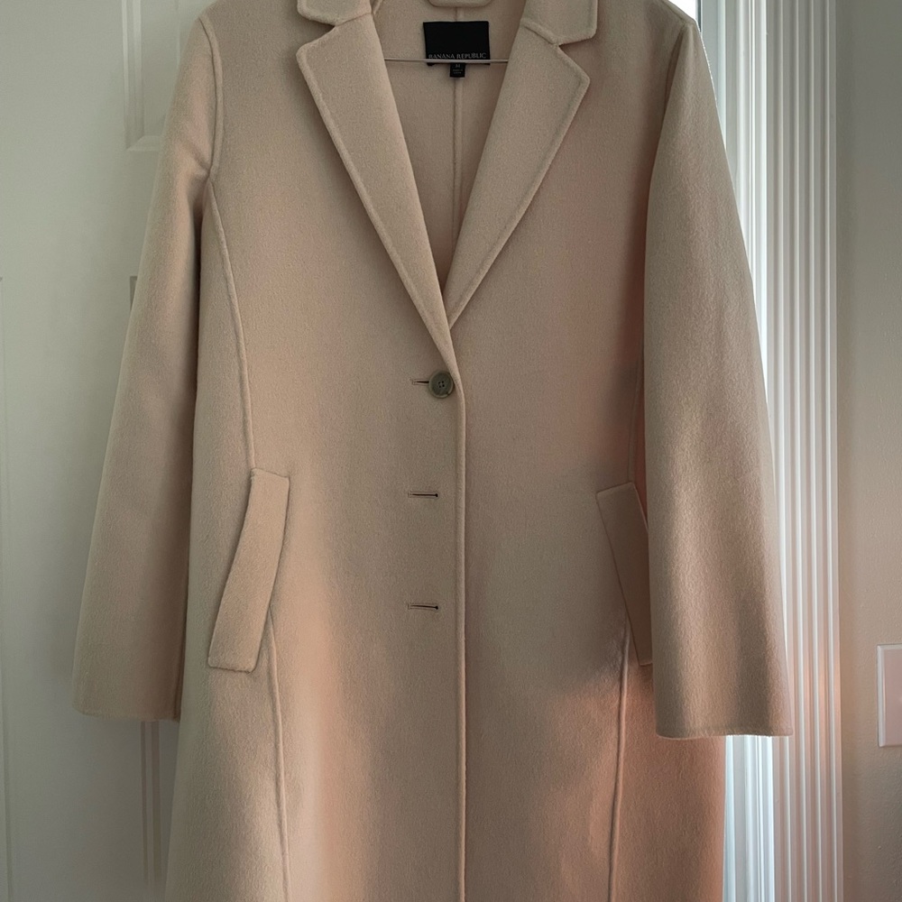 Banana Republic double faced wool blend coat in pale almond, size M.